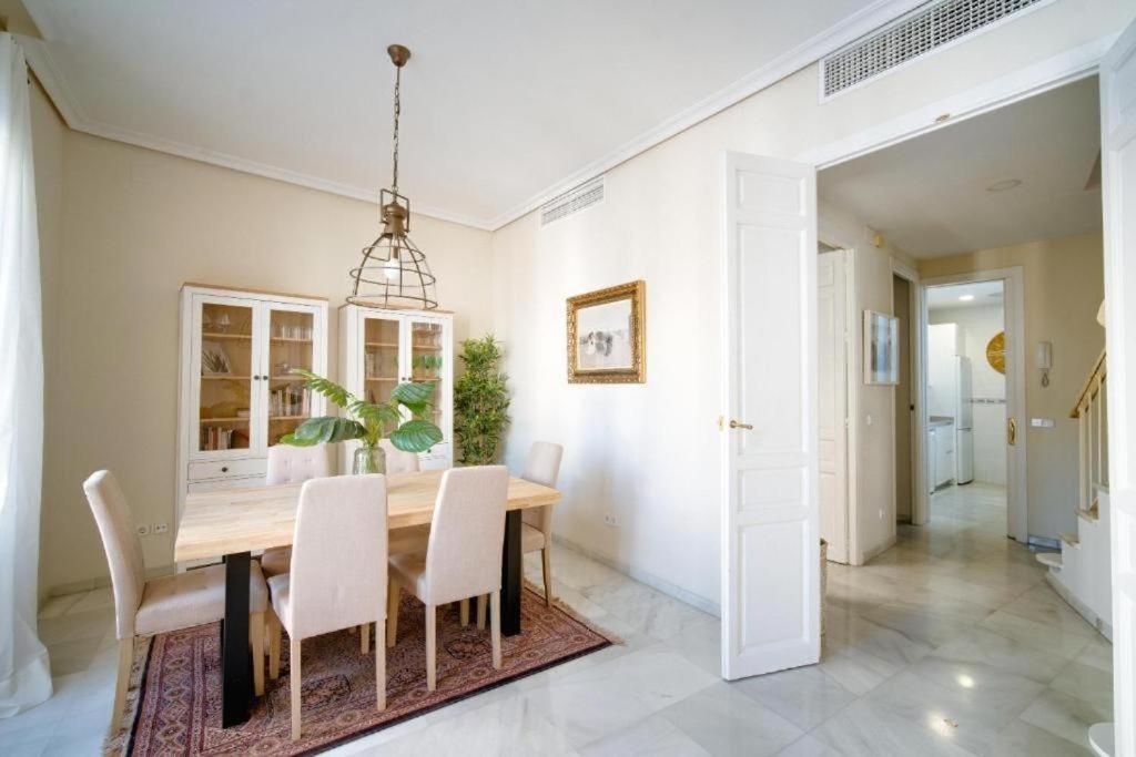 San Pablo Premium Suites Séville Extérieur photo